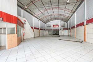 Depósito/Pavilhão com 332m² no bairro Azenha em Porto Alegre para Alugar