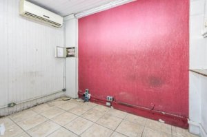 Depósito/Pavilhão com 332m² no bairro Azenha em Porto Alegre para Alugar