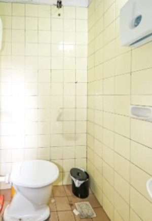 Depósito/Pavilhão com 332m² no bairro Azenha em Porto Alegre para Alugar