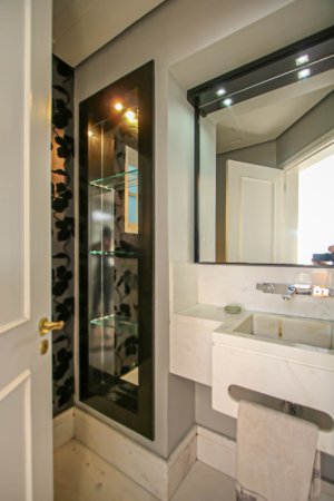 Casa com 400m², 3 dormitórios no bairro Alto Petrópolis em Porto Alegre para Alugar