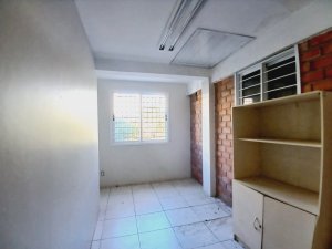 Galpão com 460m² no bairro Humaitá em Porto Alegre para Alugar