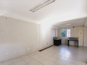 Galpão com 460m² no bairro Humaitá em Porto Alegre para Alugar