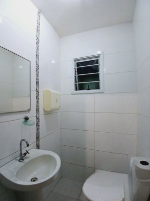 Galpão com 460m² no bairro Humaitá em Porto Alegre para Alugar