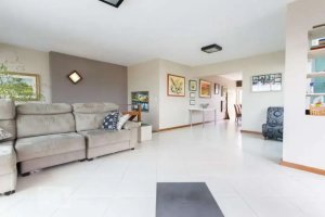 Apartamento com 150m², 3 dormitórios no bairro Rio Branco em Porto Alegre para Alugar