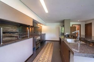 Casa com 493m², 4 dormitórios no bairro Partenon em Porto Alegre para Alugar