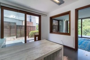 Casa com 493m², 4 dormitórios no bairro Partenon em Porto Alegre para Alugar