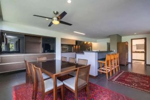 Casa com 493m², 4 dormitórios no bairro Partenon em Porto Alegre para Alugar