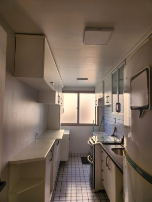 Apartamento com 55m², 2 dormitórios no bairro Petrópolis em Porto Alegre para Alugar