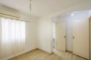 Casa com 180m², 2 dormitórios no bairro Partenon em Porto Alegre para Alugar