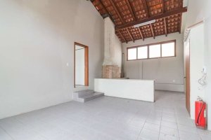 Loja com 340m² no bairro Teresópolis em Porto Alegre para Alugar