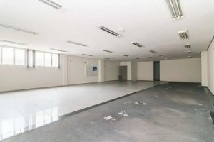 Loja com 340m² no bairro Teresópolis em Porto Alegre para Alugar