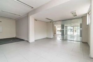 Loja com 340m² no bairro Teresópolis em Porto Alegre para Alugar