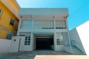 Prédio Comercial com 480m² no bairro Medianeira em Porto Alegre para Alugar