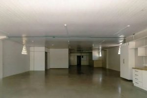 Prédio Comercial com 480m² no bairro Medianeira em Porto Alegre para Alugar