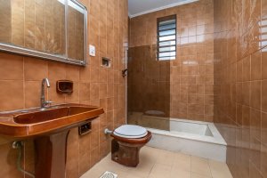 Casa comercial com 260m² no bairro Cristal em Porto Alegre para Alugar