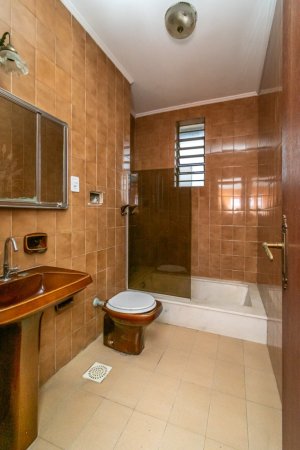 Casa comercial com 260m² no bairro Cristal em Porto Alegre para Alugar