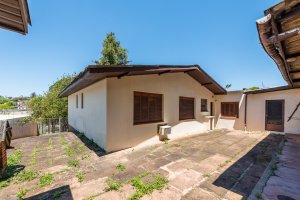 Casa comercial com 260m² no bairro Cristal em Porto Alegre para Alugar