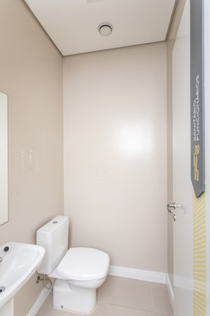 Loja com 87m² no bairro Praia de Belas em Porto Alegre para Alugar