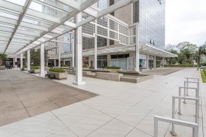 Loja com 59m² no bairro Praia de Belas em Porto Alegre para Alugar