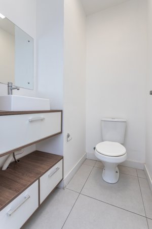 Loja com 88m² no bairro Praia de Belas em Porto Alegre para Alugar