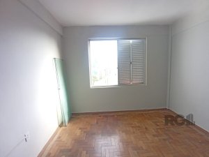 Apartamento com 35m², 1 dormitório no bairro Centro Histórico em Porto Alegre para Comprar