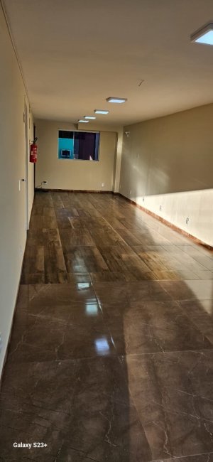 Salas/Conjuntos com 50m² no bairro Jardim Itu em Porto Alegre para Alugar