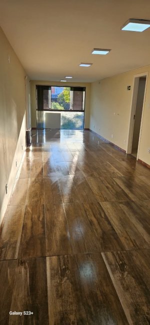 Salas/Conjuntos com 50m² no bairro Jardim Itu em Porto Alegre para Alugar