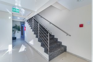 Salas/Conjuntos com 120m² no bairro Jardim Itu em Porto Alegre para Alugar