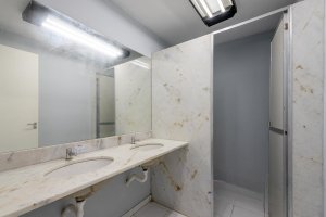 Prédio Comercial com 1.178m² no bairro Centro Histórico em Porto Alegre para Alugar