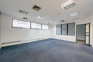 Prédio Comercial com 1.178m² no bairro Centro Histórico em Porto Alegre para Alugar