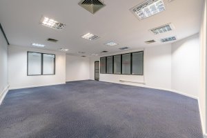 Prédio Comercial com 1.178m² no bairro Centro Histórico em Porto Alegre para Alugar