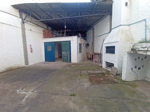 Galpão com 300m² no bairro Navegantes em Porto Alegre para Alugar