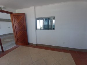 Galpão com 300m² no bairro Navegantes em Porto Alegre para Alugar