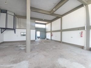 Galpão com 300m² no bairro Navegantes em Porto Alegre para Alugar