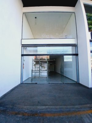 Loja com 130m² no bairro São Sebastião em Porto Alegre para Alugar