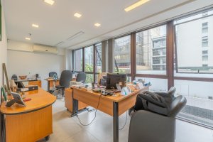 Salas/Conjuntos com 389m² no bairro Centro Histórico em Porto Alegre para Alugar