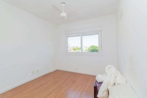 Apartamento com 75m², 3 dormitórios no bairro São Sebastião em Porto Alegre para Alugar