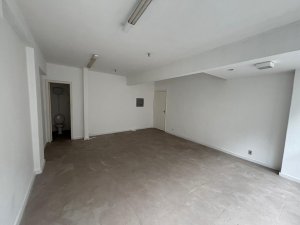 Loja com 368m² no bairro Centro Histórico em Porto Alegre para Alugar