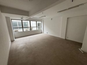 Salas/Conjuntos com 55m² no bairro Moinhos de Vento em Porto Alegre para Alugar