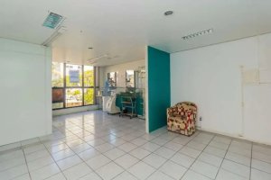 Salas/Conjuntos com 34m² no bairro Auxiliadora em Porto Alegre para Alugar