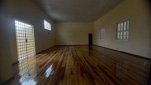 Casa Comercial com 200m² no bairro Vila Ipiranga em Porto Alegre para Alugar