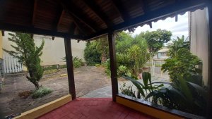 Casa Comercial com 200m² no bairro Vila Ipiranga em Porto Alegre para Alugar