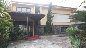 Casa Comercial com 200m² no bairro Vila Ipiranga em Porto Alegre para Alugar
