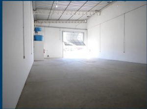 Galpão com 230m² no bairro Humaitá em Porto Alegre para Alugar
