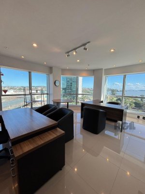 Conjunto/Sala com 45m² no bairro Cristal em Porto Alegre para Comprar
