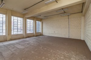 Prédio Comercial com 1.739m² no bairro São Geraldo em Porto Alegre para Alugar