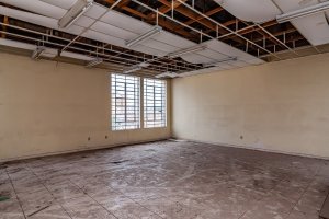 Prédio Comercial com 1.739m² no bairro São Geraldo em Porto Alegre para Alugar