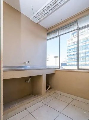 Salas/Conjuntos com 384m² no bairro Centro Histórico em Porto Alegre para Alugar