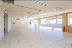 Salas/Conjuntos com 384m² no bairro Centro Histórico em Porto Alegre para Alugar