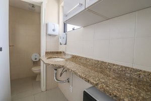 Salas/Conjuntos com 49m² no bairro Moinhos de Vento em Porto Alegre para Alugar